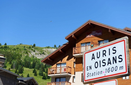 Auris Condo | Appartement Abordable | Accès Piscine Intérieure