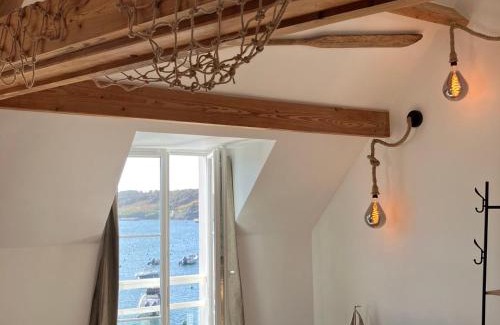Sauzon Apartment | Appartement au coeur de Sauzon avec vue sur port, près de la plage, Wifi - FR-1-418-257