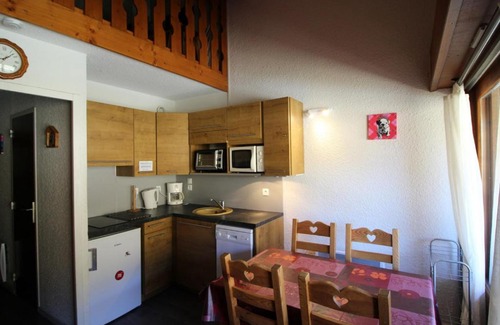 Auris Apartment | Appartement Auris, 1 pièce, 4 personnes - FR-1-297-149