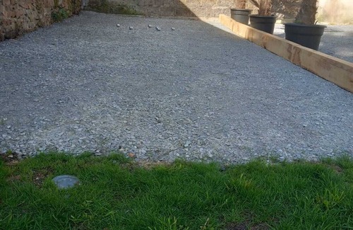 Bourg-de-Thizy Apartment | Appartement, Avec Extérieurs,calme ,bien Équipé ,proche Autoroute et Commerces