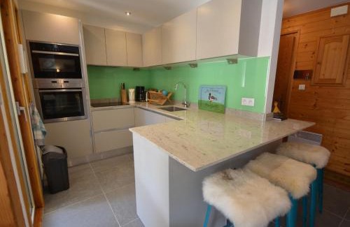 Les Gets Apartment | Appartement Centre Les Gets, Pied des Pistes, Belle Terrasse, 2 Ch, 1 Cabine, 6/8 Couchages - FR-1-623-99