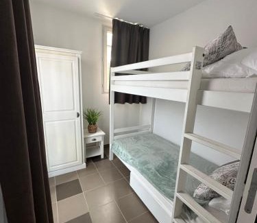 Baden Apartment | Appartement, château kergonano