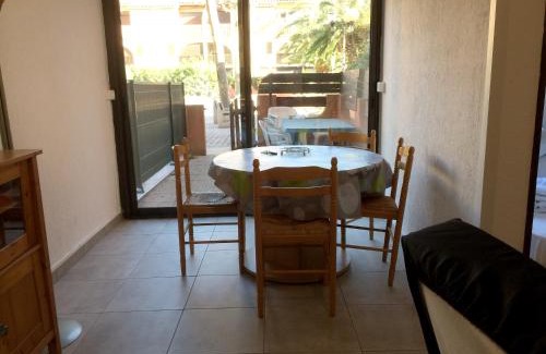 Les Arenes Apartment | Appartement charmant Canet-en-Roussillon 36m² piscine partagée