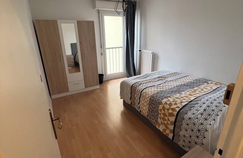 Poincare - Foch - Anatole France - Croix de Bourgogne Apartment | Appartement Chopin au Coeur de Nancy