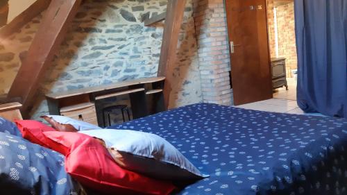 Rocroi Apartment | Appartement climatisé 2 étoiles, vue sur les Remparts, centre de Rocroi, Parking privatif et garage vélos