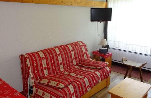 Les Gets Apartment | Appartement Confortable 2 Pièces + Cabine, 5 Pers. - Centre Les Gets, Parking Inclus - FR-1-802-60