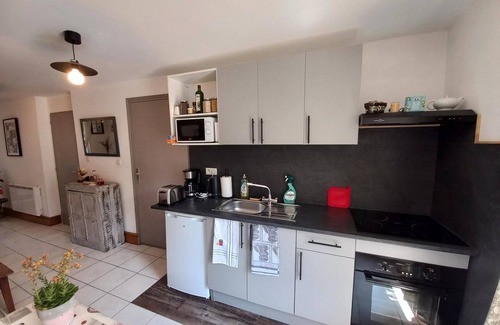 Nolay Apartment | Appartement Coquet Proche de La Route des Grands Crus et des Thermes de Santenay