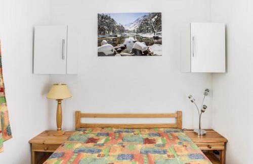 Cauterets Apartment | Appartement cosy à Cauterets, 4 pers, balcon, proche centre et télécabine - FR-1-401-111