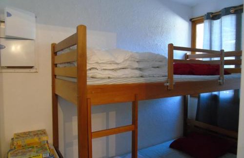 Valfrejus Apartment | Appartement cosy 3 pièces pour 6 pers. à Valfréjus, proche télécabine et commerces, avec balcon - FR-1-561-65