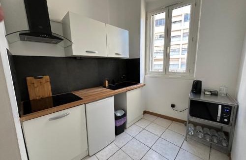 Saint-Lazare Apartment | Appartement cosy - 3e arr