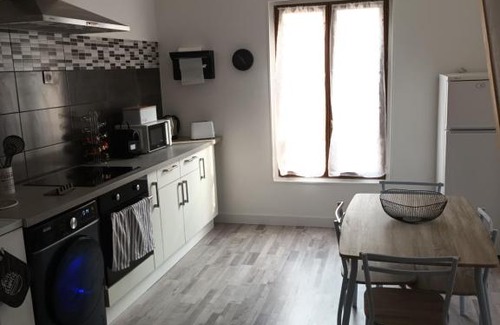 Vic-sur-Aisne Apartment | Appartement cosy
