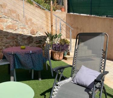 Hyeres Apartment | Appartement de 45 m2 en rez-de-villa avec jardin
