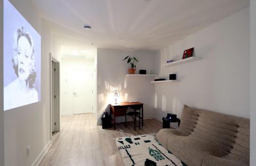 Cite Multimedia Apartment | Appartement de luxe avec piscine