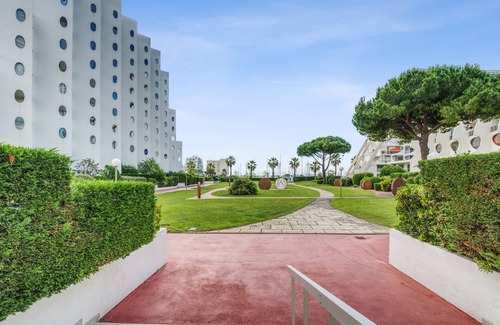 La Grande-Motte Apartment | Appartement Fages, climatisé - Welkeys