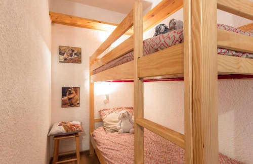 La Salle-les-Alpes Apartment | Appartement La Salle-les-Alpes, 1 pièce, 4 personnes - FR-1-330F-65
