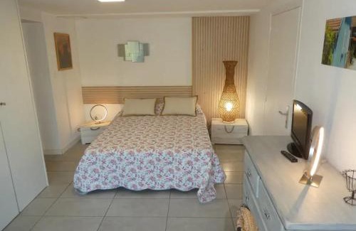Latresne Apartment | Appartement moderne à Latresne avec jacuzzi, 50 m²