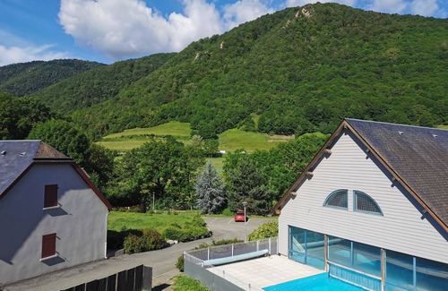 Cadeac Apartment | Appartement Montagne Arreau Avec Parking et Piscine, à 5 min du Village