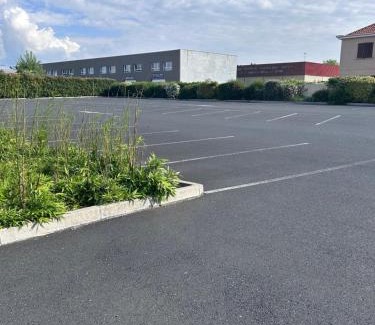 Cournon-dʼAuvergne Apartment | Appartement proche zenith "mizo"
