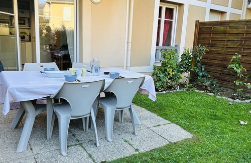 Mesnil-Val Apartment | Appartement R de C, Terrasse, Parking, Proche de la mer Dans Résidence Sécurisée