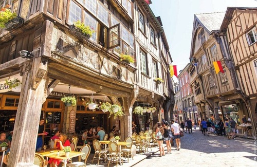 Dinan Apartment | Appartement Spacieux et Calme au Cœur de Dinan