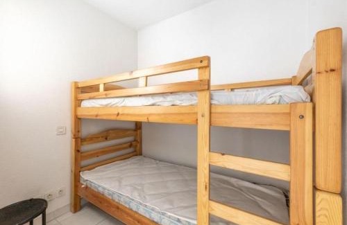 Frejus Plage Apartment | Appartement Studio Cabine à Fréjus, Piscine, Plage à 500m, Clim, Parking, Terrasse, 4 Couchages - FR-1-226A-110