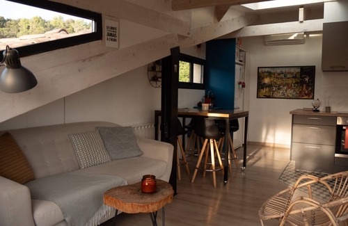 Greoux-les-Bains Apartment | Appartement sur les Toits, Très Jolie Vue, Provence
