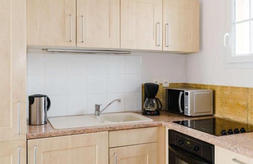Narbonne-Plage Apartment | Appartement T3 climatisé à Narbonne-Plage, piscine, proche mer, 4 couchages, animaux acceptés - FR-1-409-2