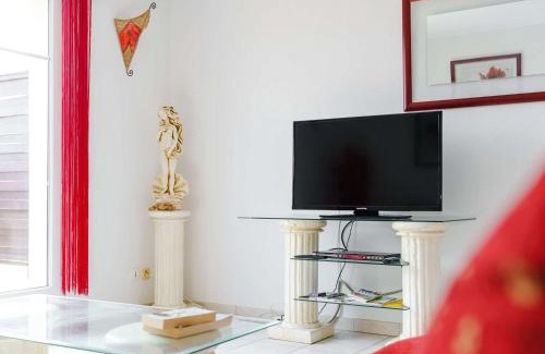 Narbonne-Plage Apartment | Appartement T3 climatisé à Narbonne-Plage, piscine, proche mer, 4 couchages, animaux acceptés - FR-1-409-2