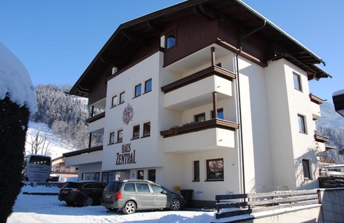 Stumm Apartment | Appartementhaus Kaltenbach-Stumm by PiaundDirk