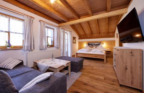 Unterammergau Bed & Breakfast | Appartements Gasthof Schleifmühle Unterammergau