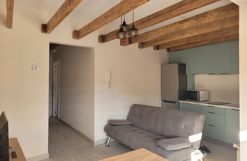 Leon Apartment | Appartment for 2 people with garage and WI-FI. Close to the center of León.