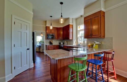Madison House | Apperson House-Pet Friendly - Pool -Space Camp