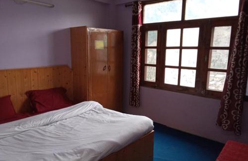 Old Manali Hotel | Apple Field House