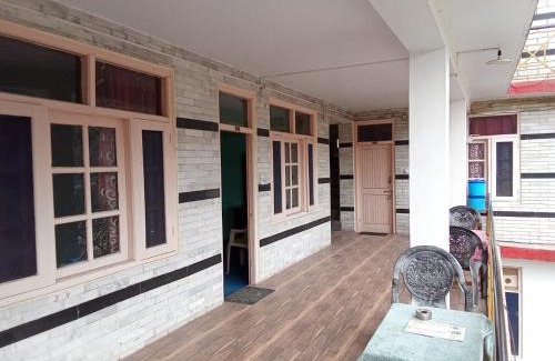 Old Manali Hotel | Apple Field House
