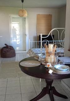 Trikala House | Apple