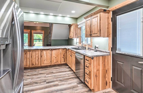 Apple River House | Apple River Abode w/ Pool Access - Near Lake!