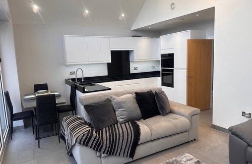 North Stifford Apartment | Apple Tree House, A family friendly and unique apartment.