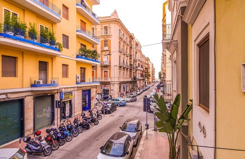 Bari City Centre House | apple tree quadruple accommodations