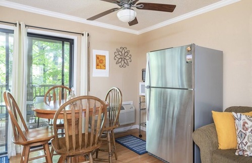 Lake Lure Apartment | Apple Valley 57 at Rumbling Bald