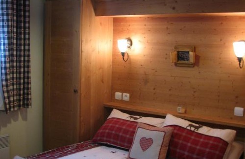 Les Claux Apartment | Appt Le Hameau Des Rennes 4 étoiles Pieds des pistes Piscine Intérieure Extérieure
