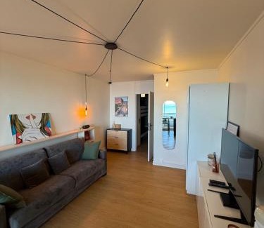 Palavas-les-Flots Apartment | Appt Rénové Palavas - 4 Personnes - Vue Mer - Parking - Rive Droite