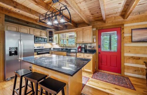 Seven Devils House | Appy Pappys Hot Tub 4BR