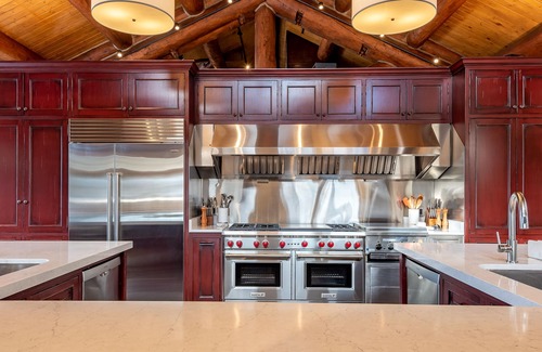 Hailey House | Après Lodge - The Ultimate Gathering Place for Family & Friends