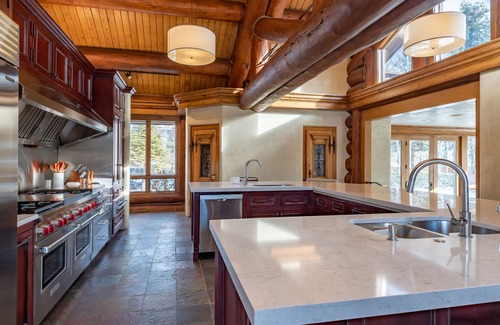 Hailey House | Après Lodge - The Ultimate Gathering Place for Family & Friends