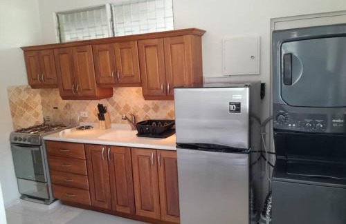 Hastings Apartment | Apt 1 Lynsted - Newly renovated 2 bed 1 bath