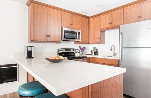 Carpinteria Apartment | Apt 2: Fresh Light Unit with Private Patio, Steps to Beach