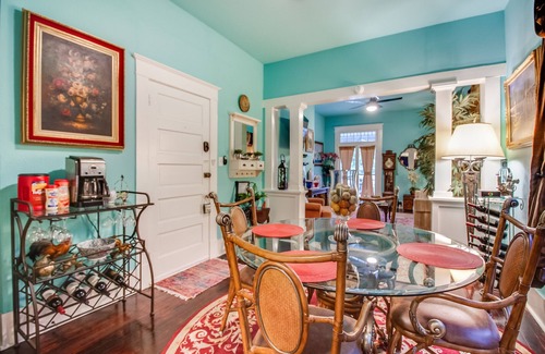 Tobin Hill Apartment | Apt# 2 - Stunning Apt to close to Pearl Brewery, Riverwalk, Trinity & Ft. Sam