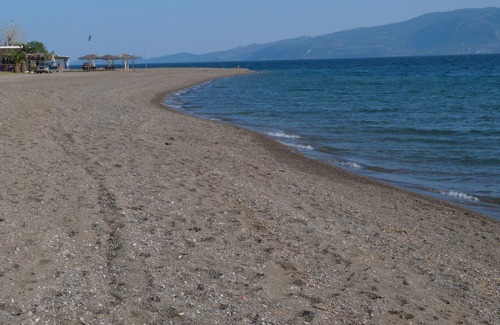 Amarinthos Apartment | Apt 30 meters from beach, Amarynthos town