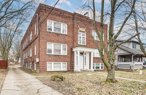 Youngstown Apartment | Apt 4 Mi to Youngstown State University!
