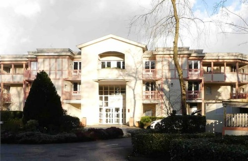 Le Touquet-Paris-Plage Apartment | Apt 4 pers swimming pool, parking/bed linen and toiletries, beds made before arrival